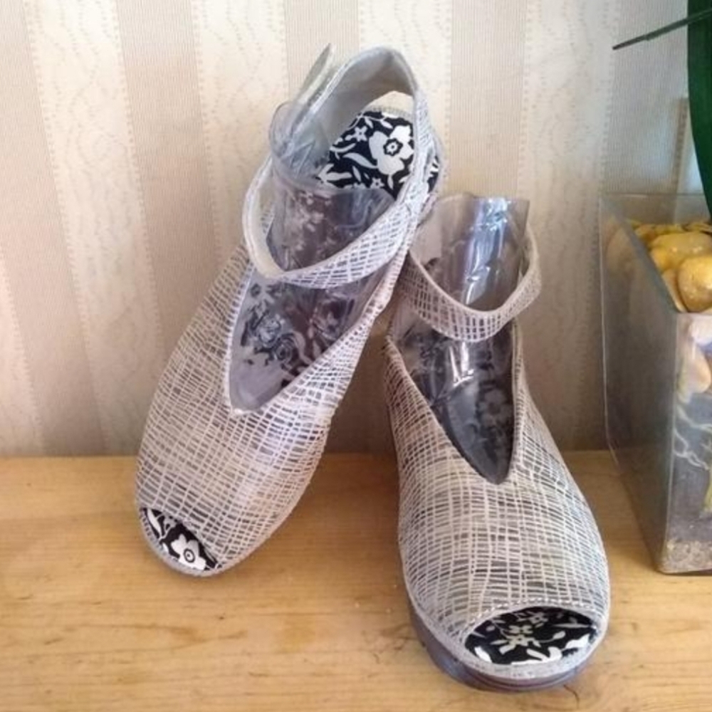 bernie mev. Mely Beige Print Size 8 - Picture 11 of 11